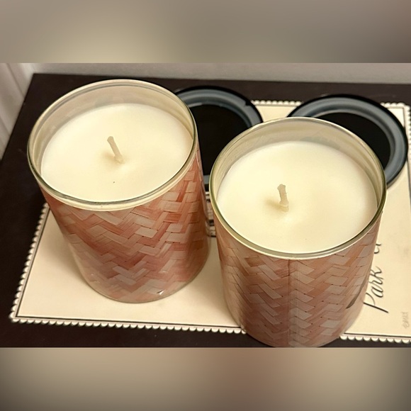 Bath & Body Works Coconut Pins Colada and Pink Pineapple Sunrise Candle Duo - Picture 3 of 3